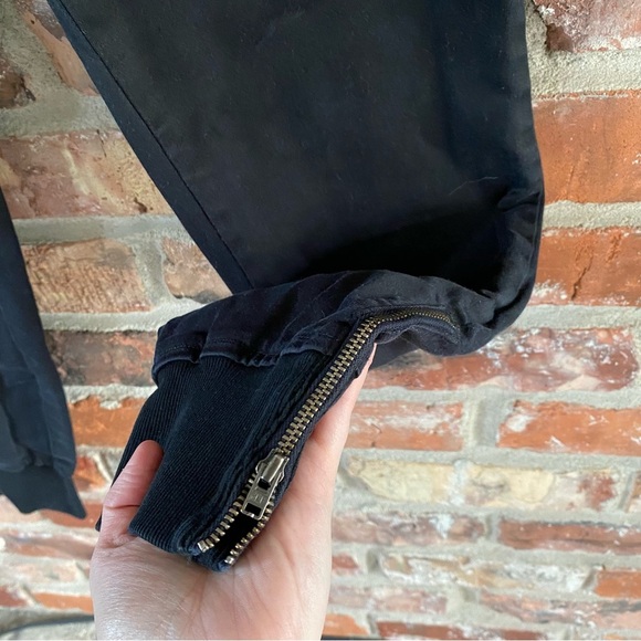 Evereve Black Julia Utility Jogger Pants - Picture 7 of 11